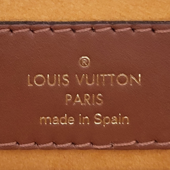 Louis Vuitton Monogram V Tote MM in Safran - Picture 6 of 13